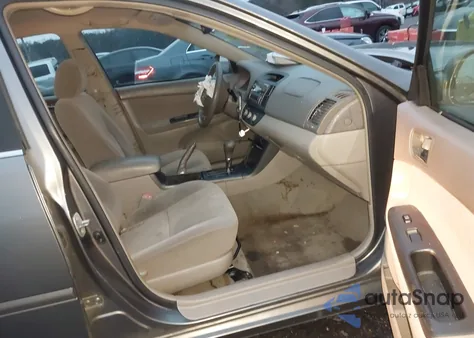 2005 Toyota Camry Le из США, поврежденный, VIN 4T1BE32K75U574102